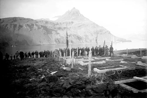 Ole Hansen's funeral. Photo: Theodor Anderson, courtesy of Sandefjord Whaling Museum, Norway
