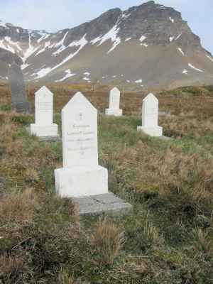 Grave of LARSEN, Ludvig M