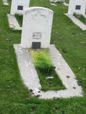 Grave of H&Oslash;GBERG, Erik Yngve