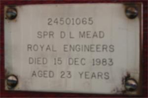 Memorial to Spr D.L. Mead
